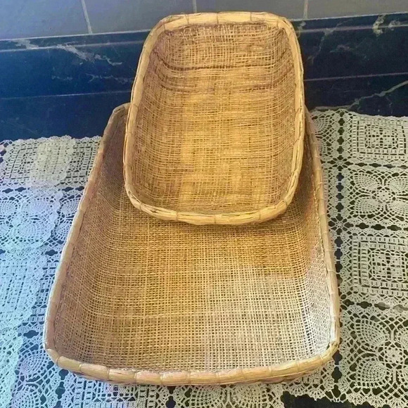 1980s Vintage Set of 2 Anchor
Hocking Amber Casserole Dishes in Baskets - Picture 6 of 16